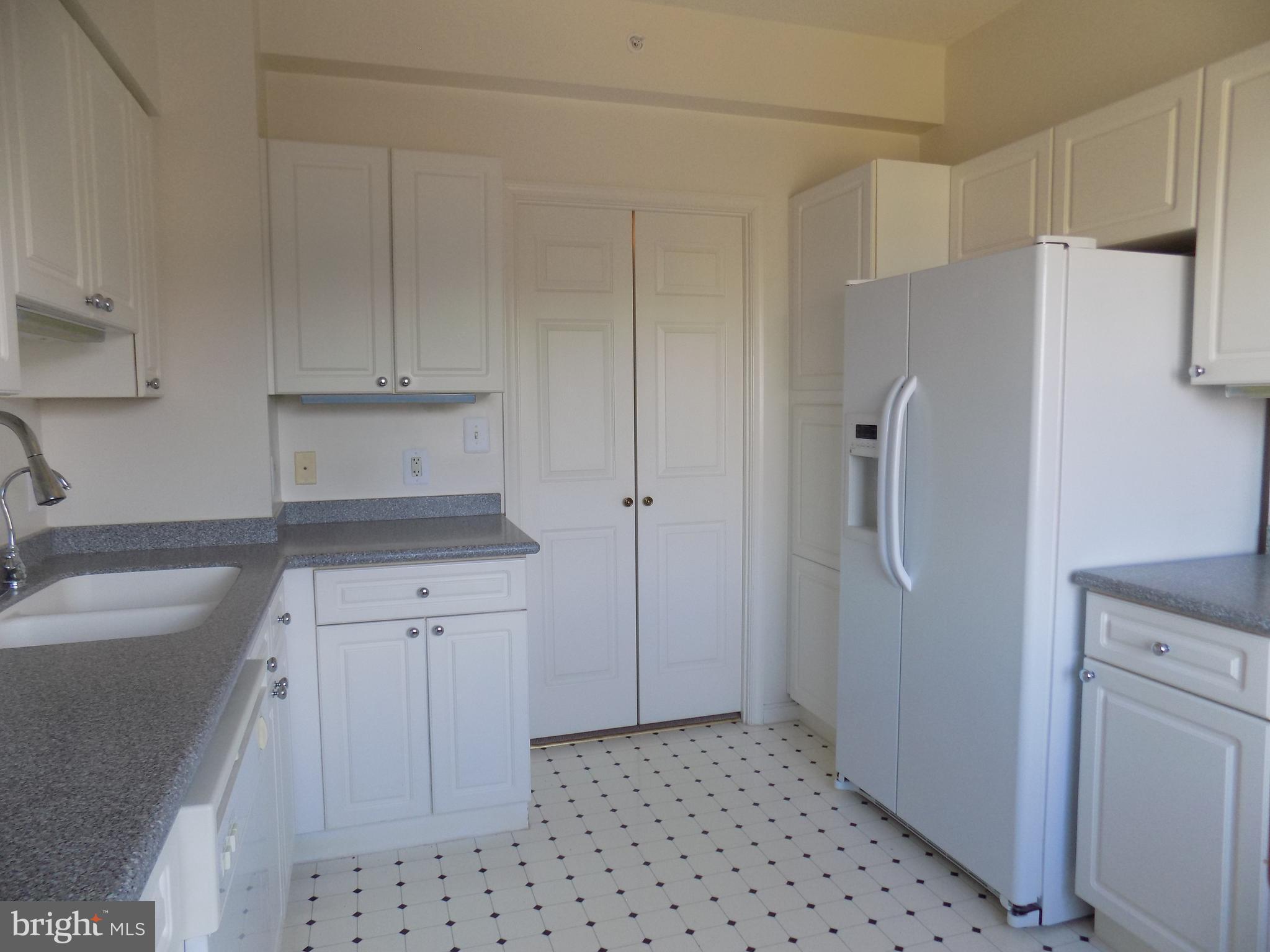 LANSDOWNE WOODS - Residential