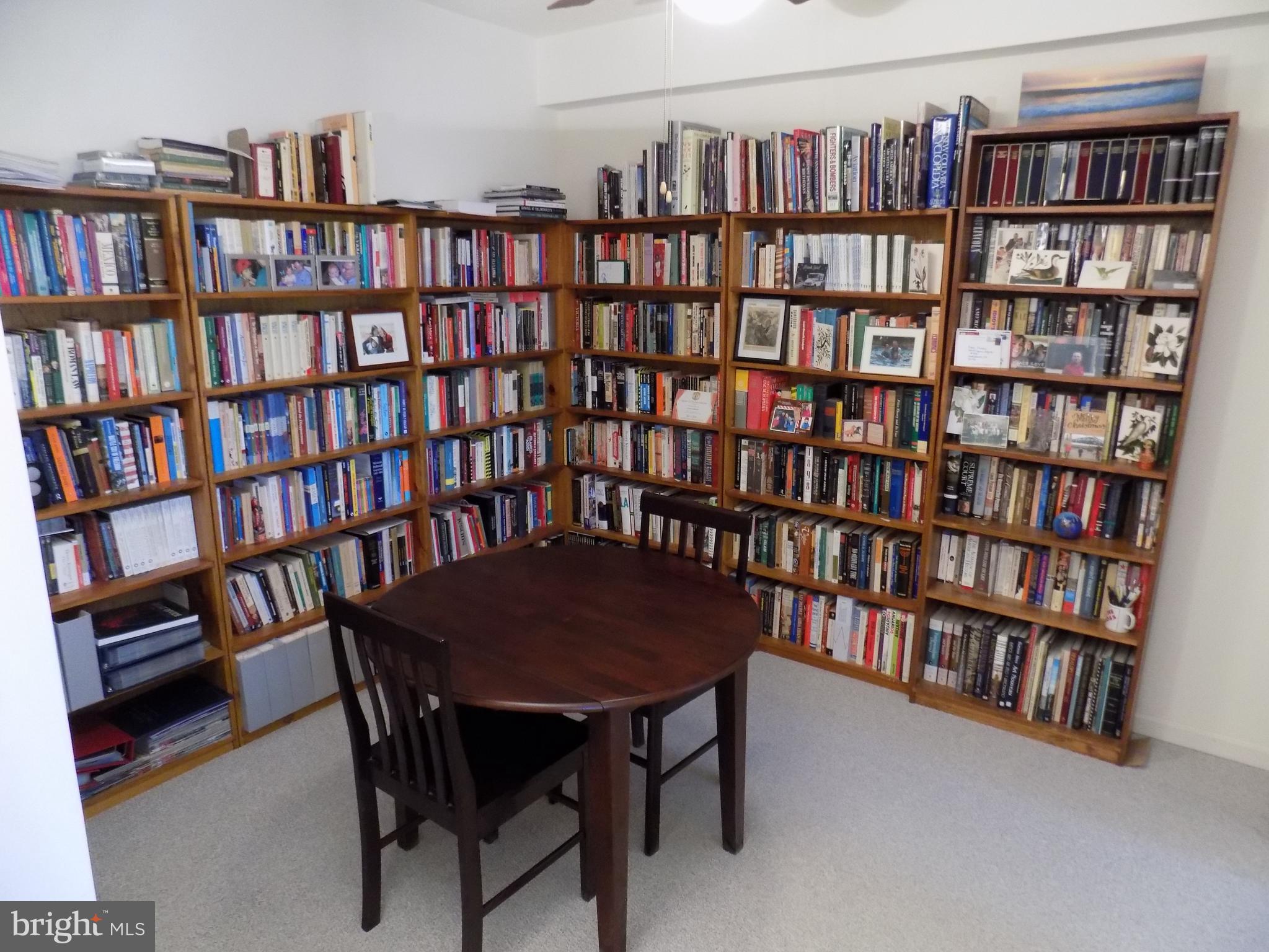 LANSDOWNE WOODS - Residential