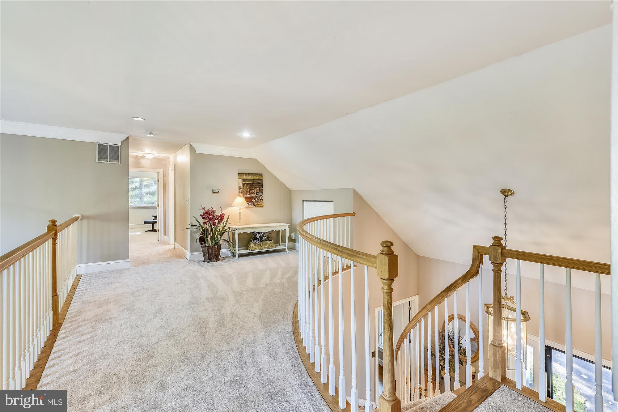 HUNTER MILL ESTATES - Residential