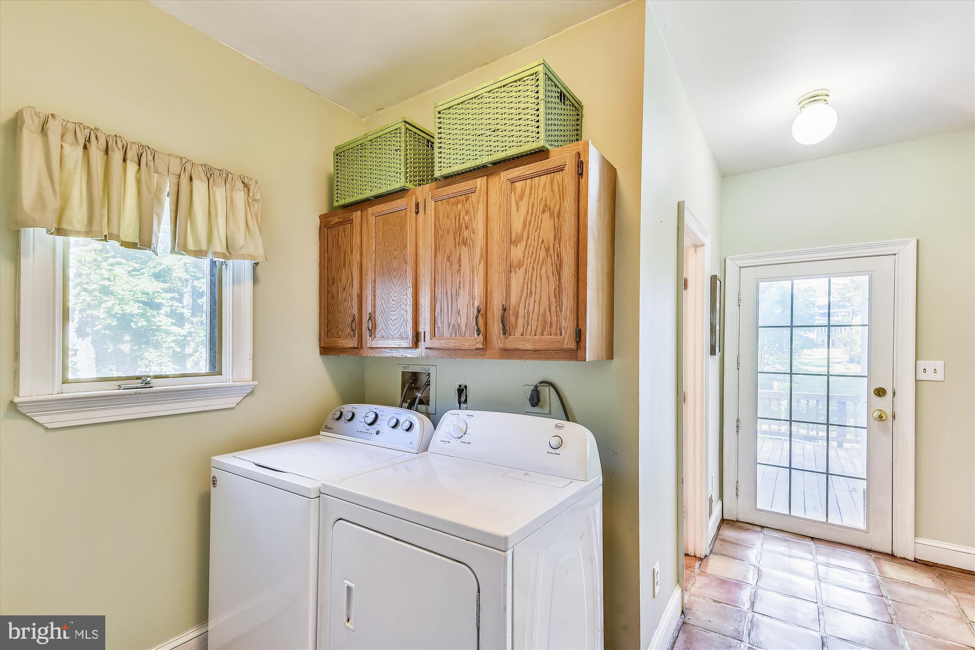 HUNTER MILL ESTATES - Residential