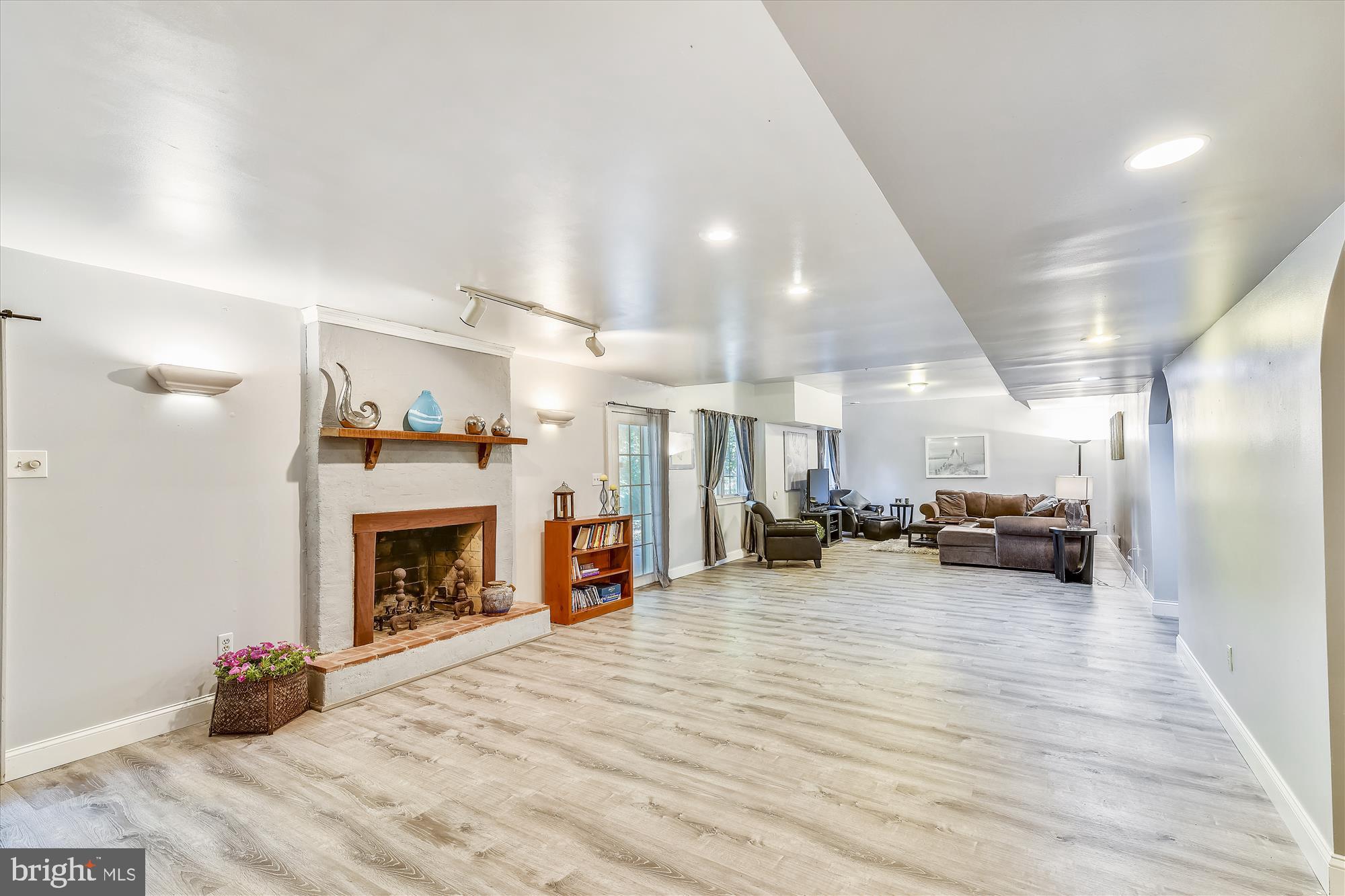 HUNTER MILL ESTATES - Residential