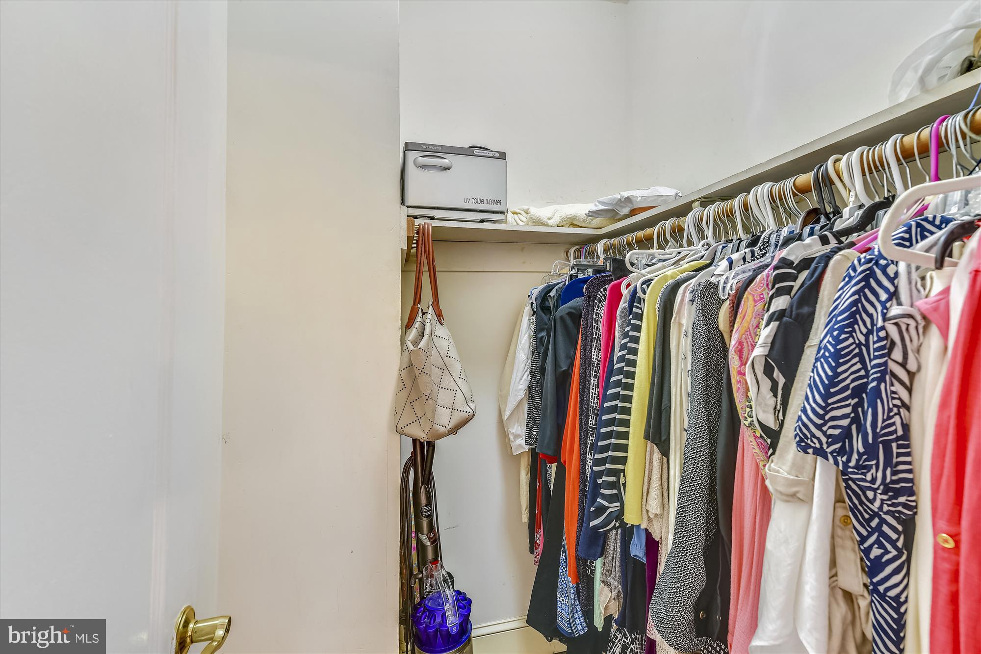 HUNTER MILL ESTATES - Residential