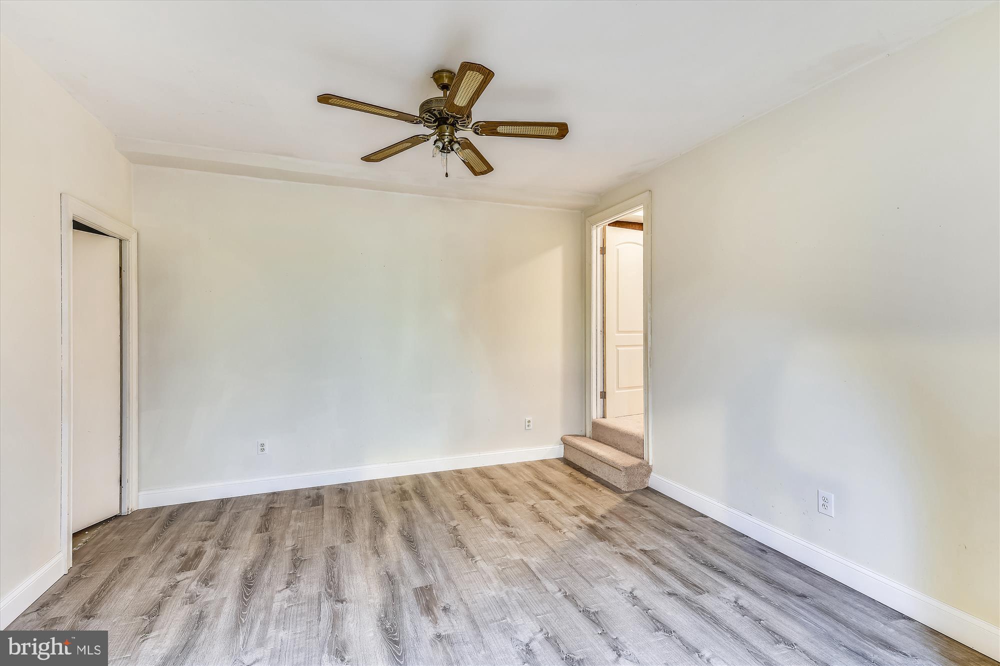 HUNTER MILL ESTATES - Residential