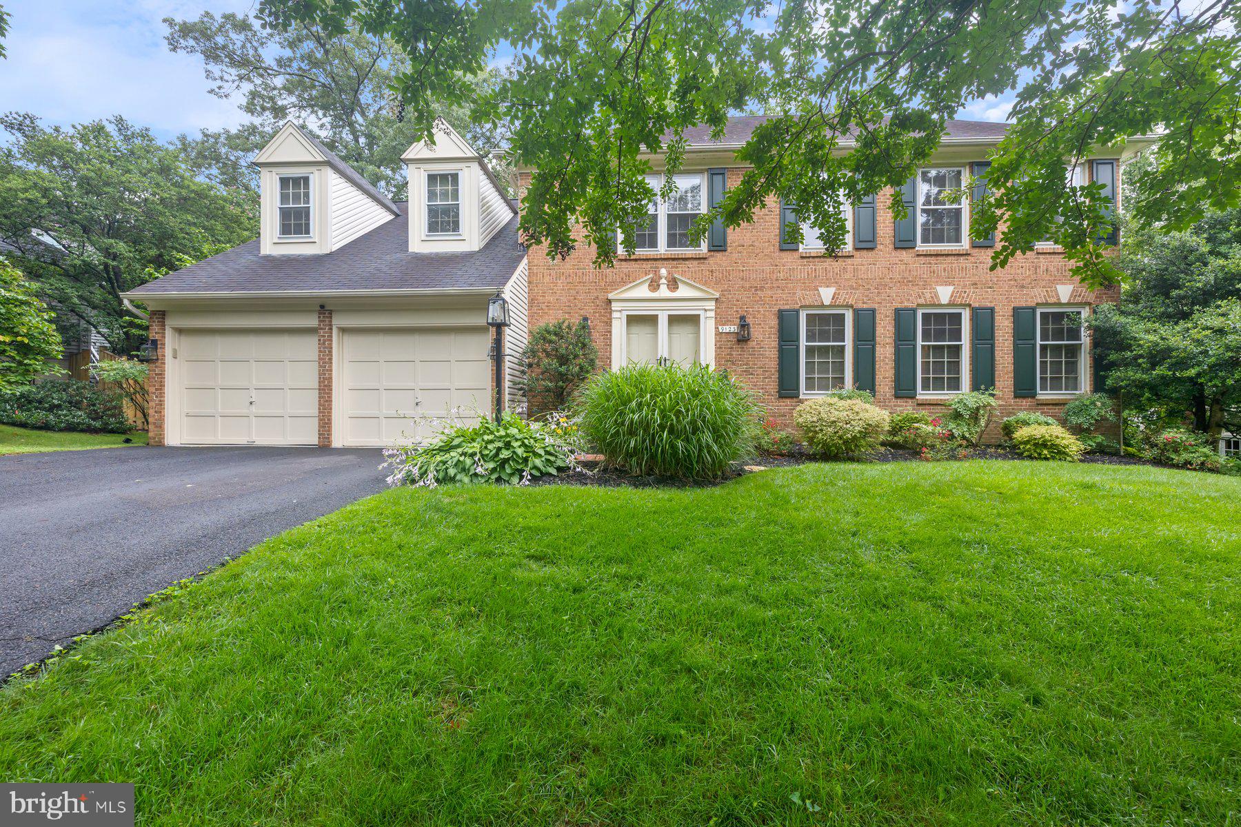 9123 LAKELAND VALLEY COURT