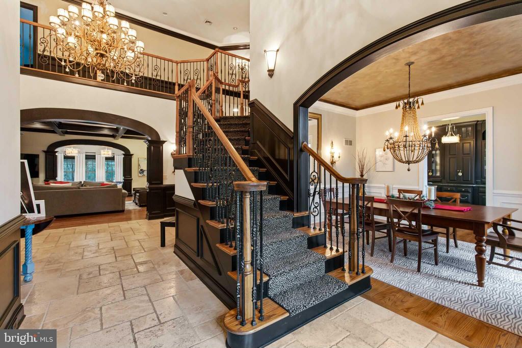 Photo of 802 WOODFIELD DR, LITITZ, PA 17543 (MLS # PALA2028532)