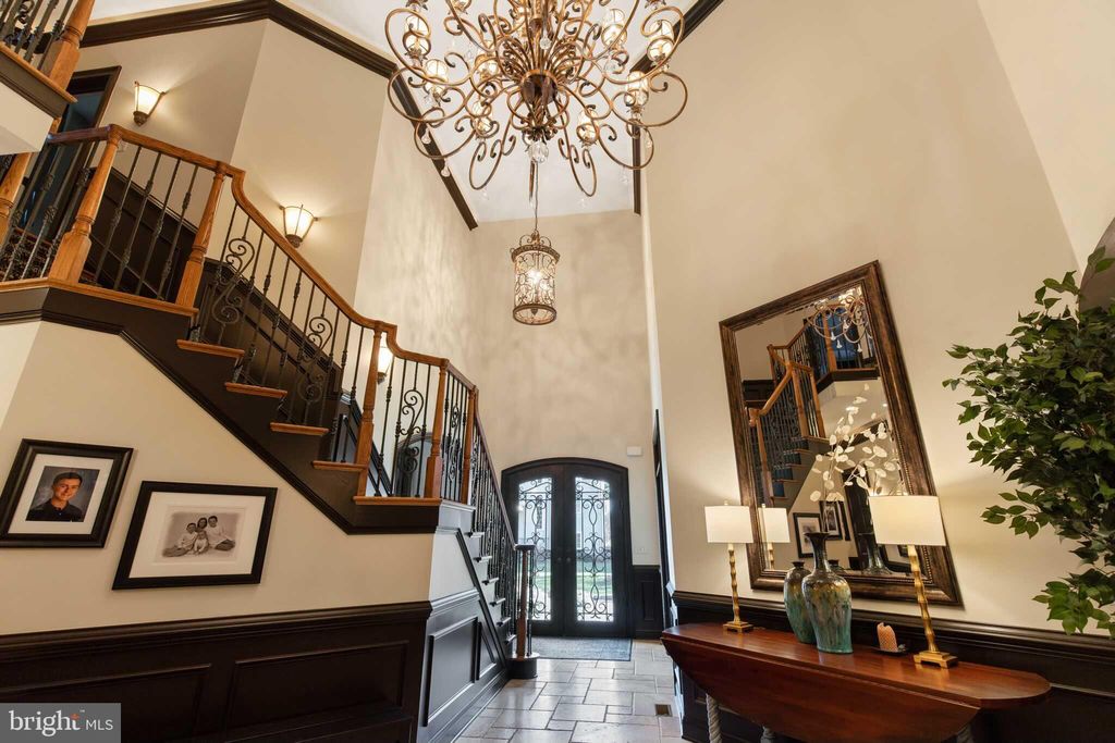 Photo of 802 WOODFIELD DR, LITITZ, PA 17543 (MLS # PALA2028532)