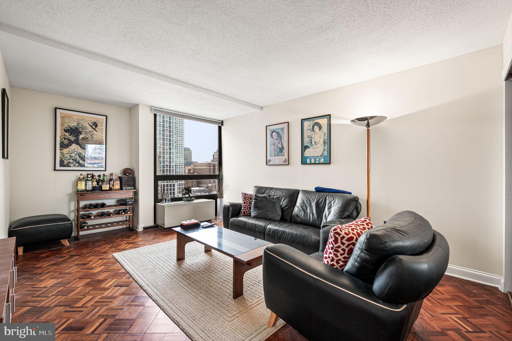 SOCIETY HILL - Residential