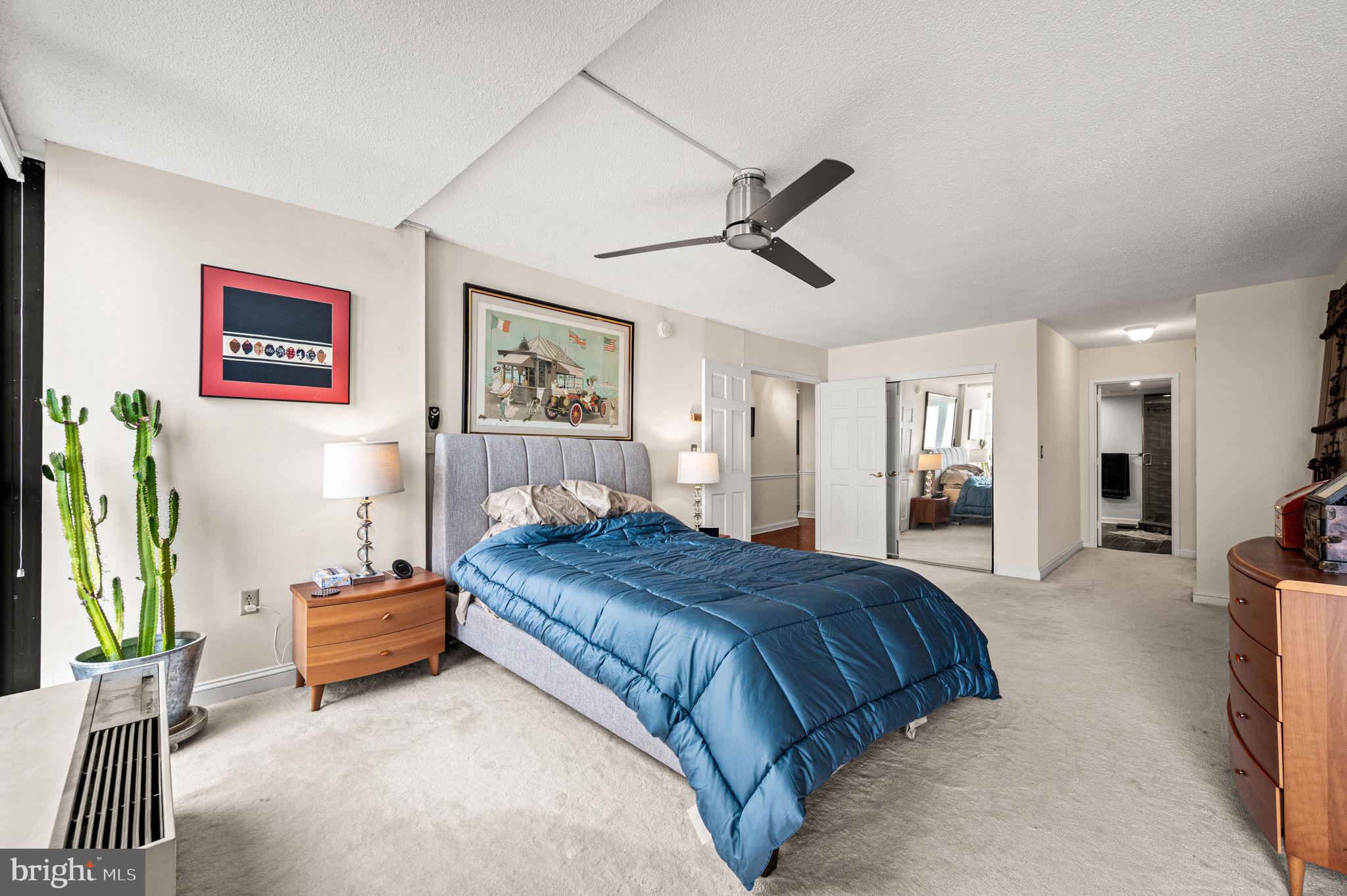 SOCIETY HILL - Residential