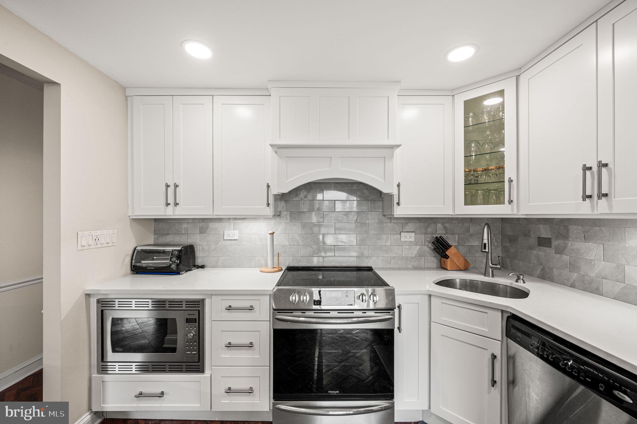 SOCIETY HILL - Residential