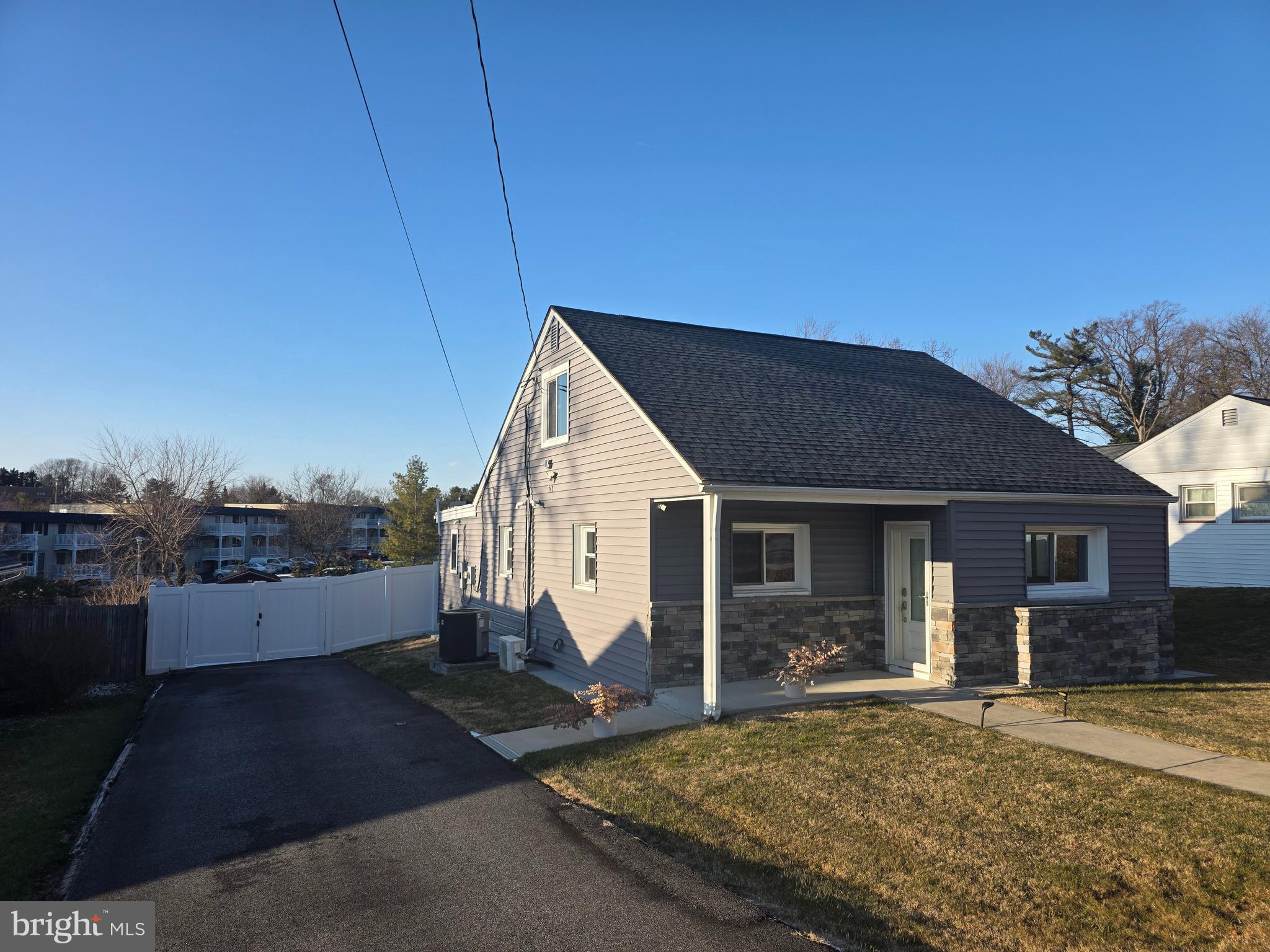 ROLLING VIEW - Residential