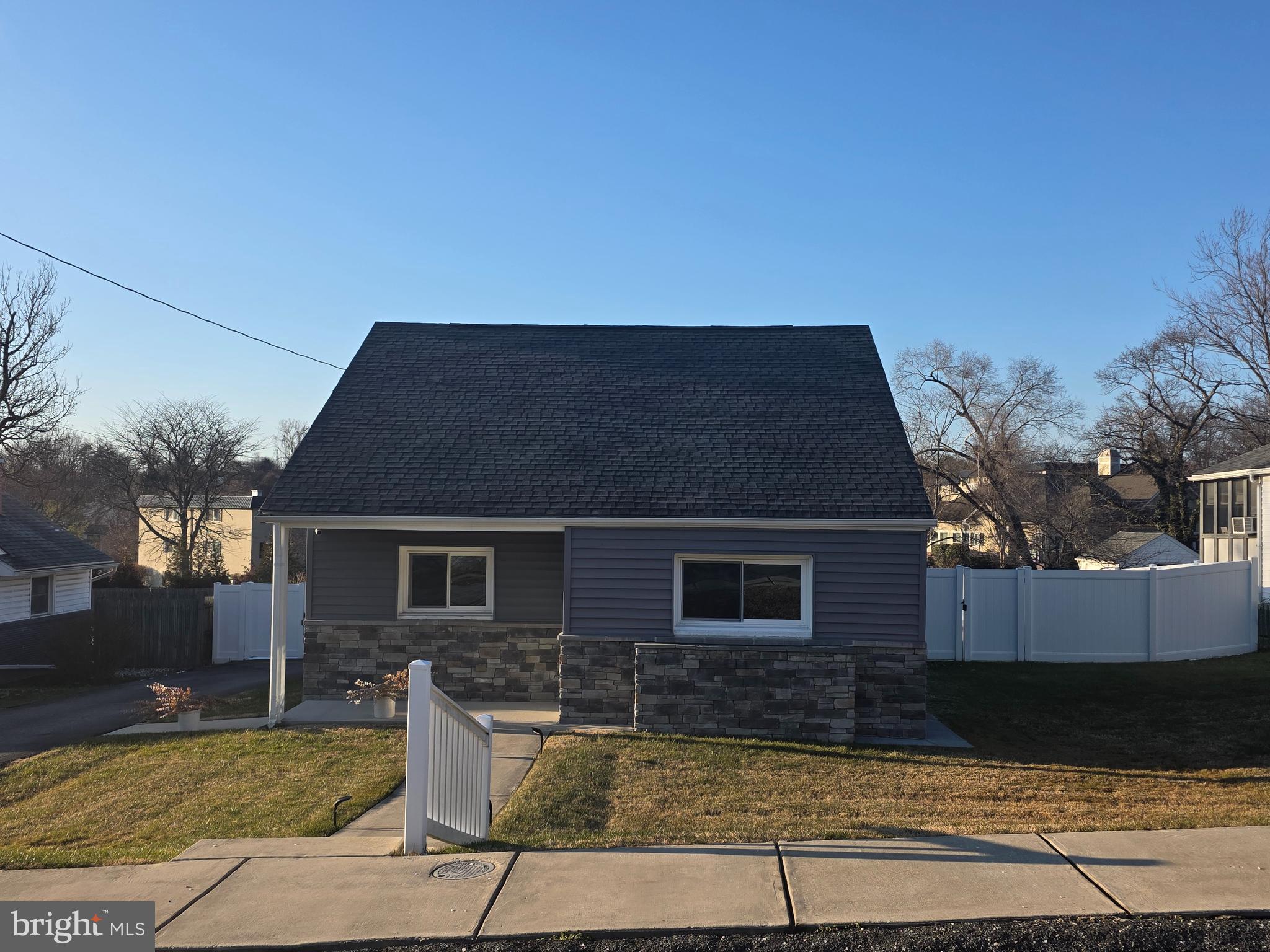 ROLLING VIEW - Residential