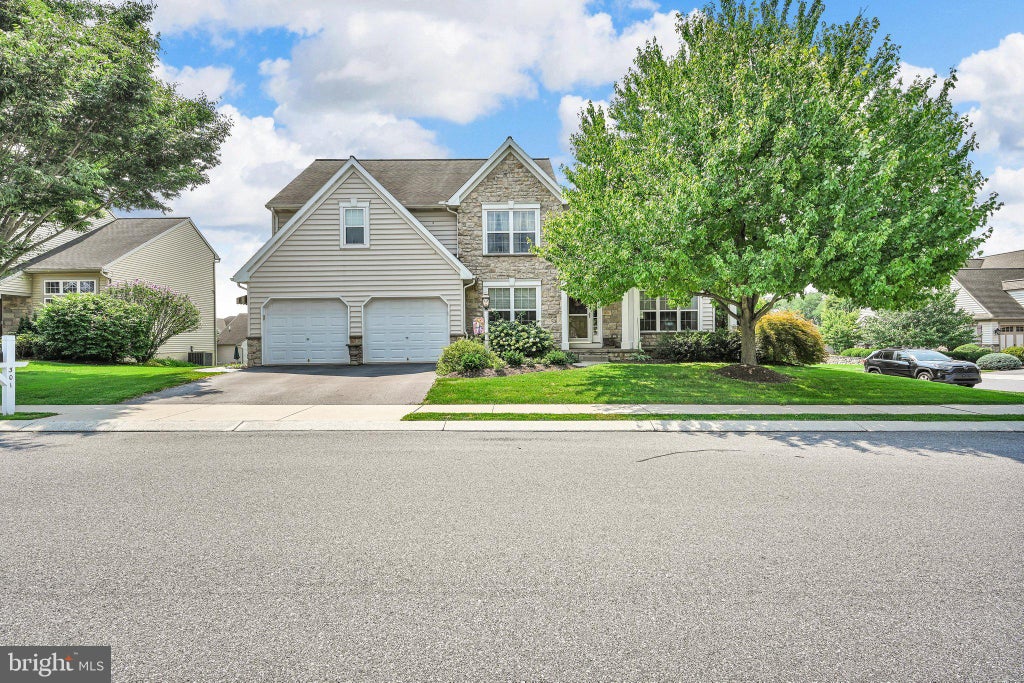 Photo of 301 Hollow Vw, MANHEIM, PA 17545 (MLS # PALA2093814)
