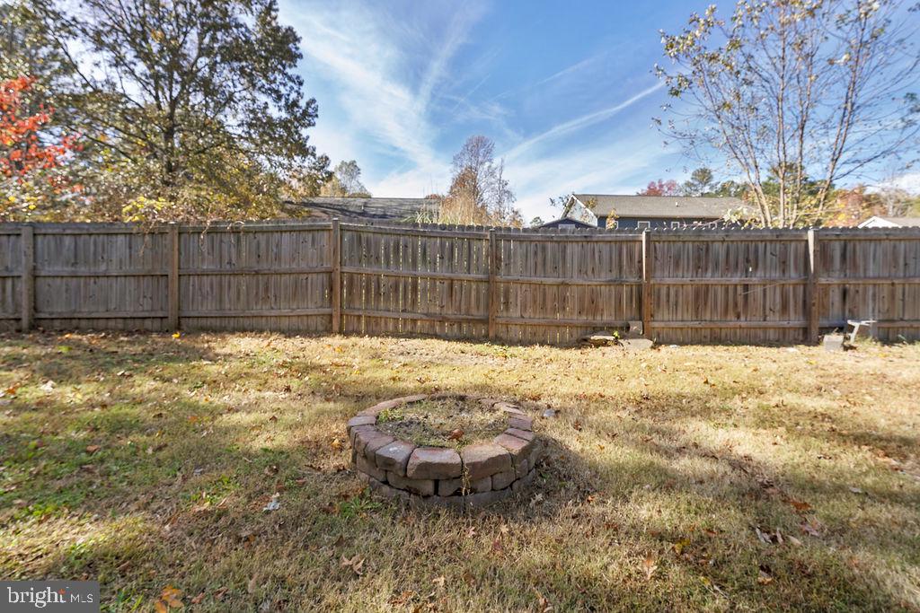 LAKE CAROLINE - Residential