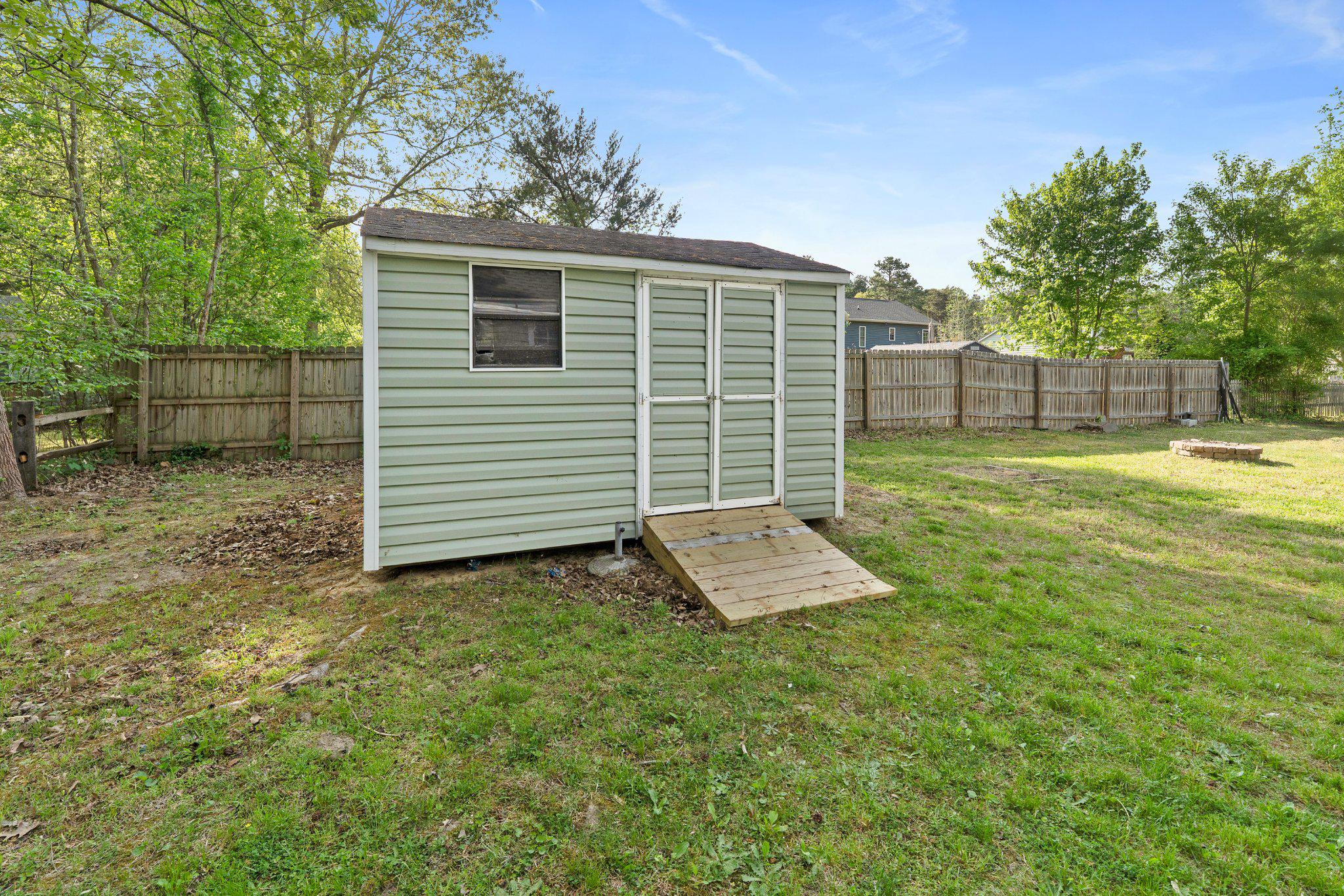 LAKE CAROLINE - Residential