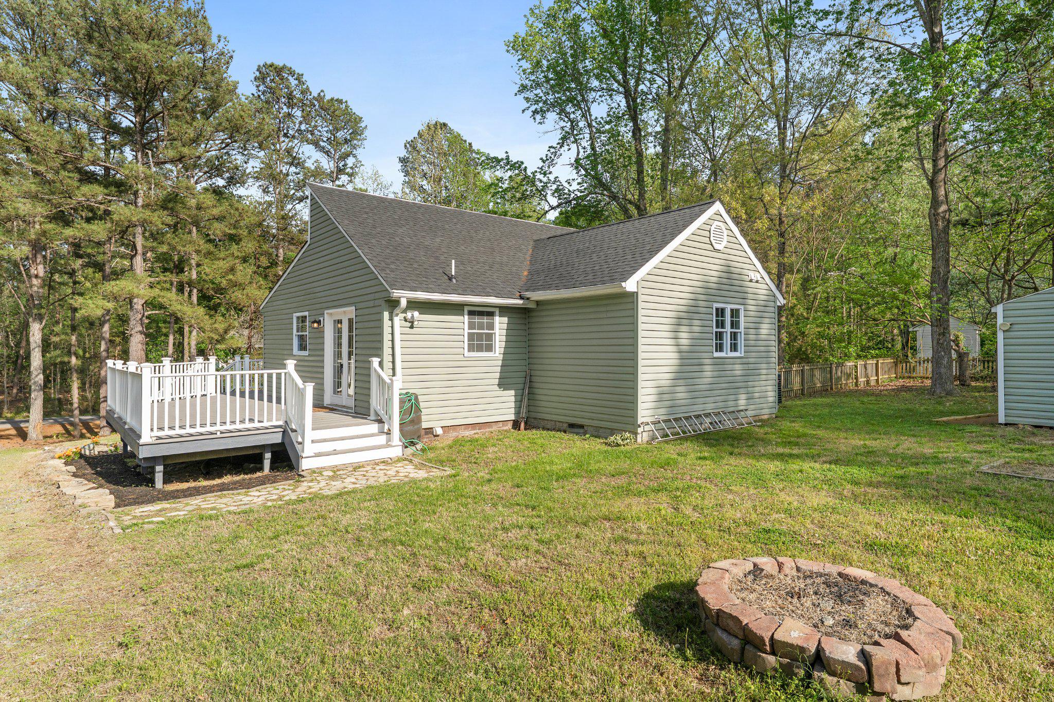 LAKE CAROLINE - Residential