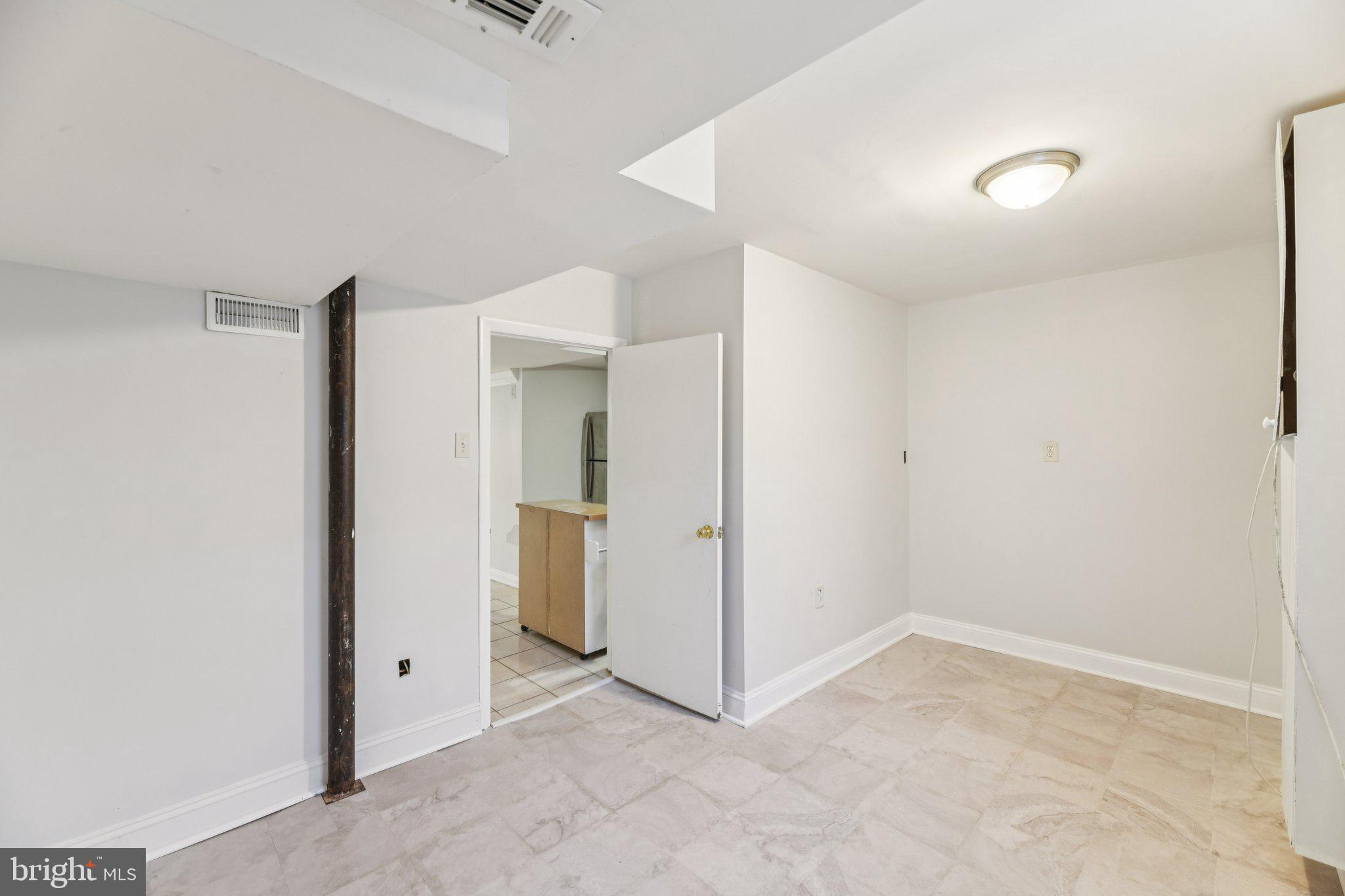 HUNTERS MILL ESTATES - Residential