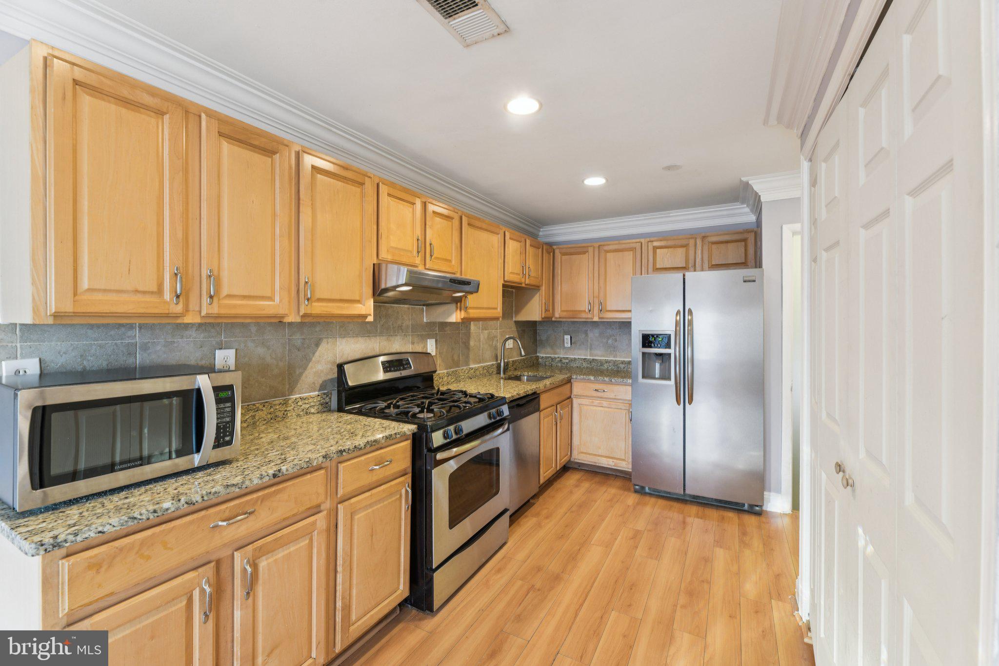 HUNTERS MILL ESTATES - Residential