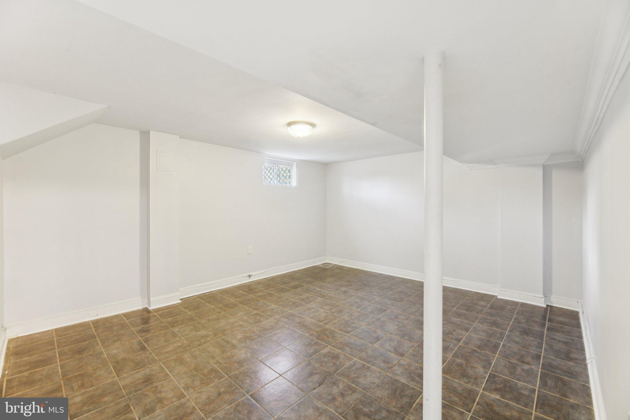 HUNTERS MILL ESTATES - Residential