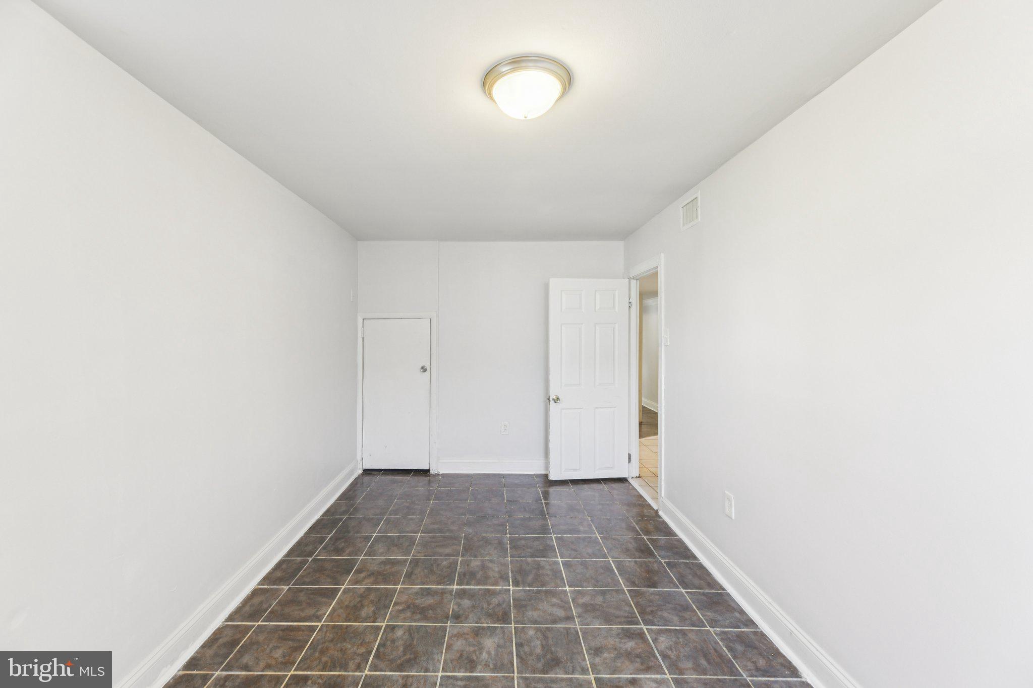 HUNTERS MILL ESTATES - Residential