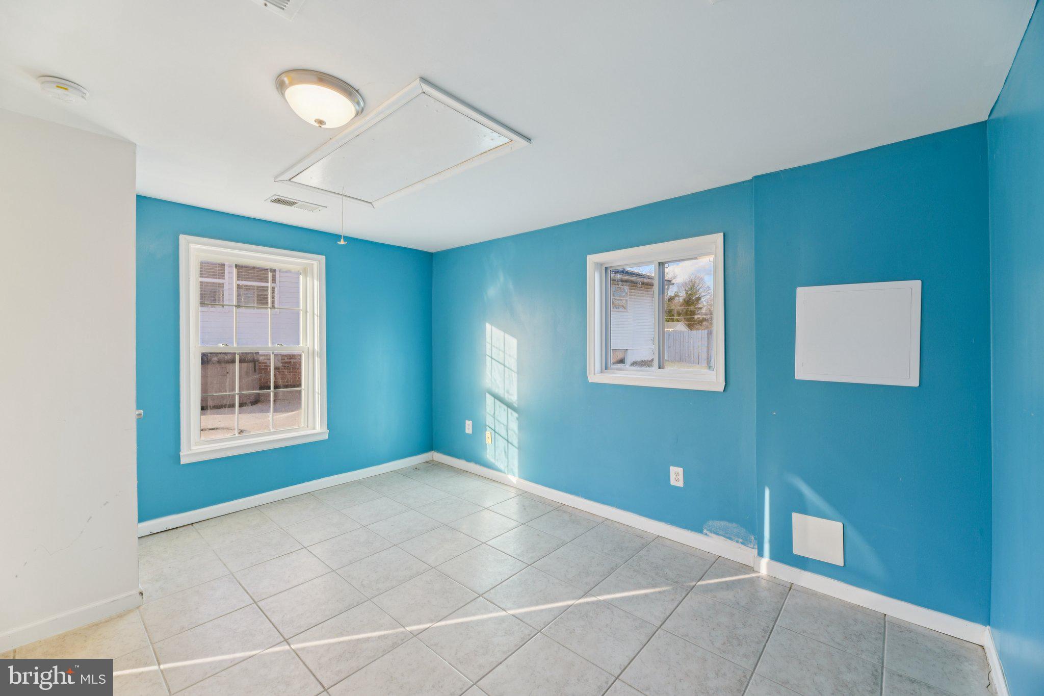 HUNTERS MILL ESTATES - Residential