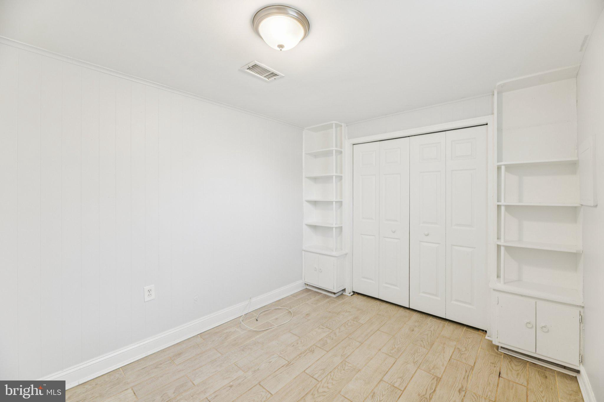 HUNTERS MILL ESTATES - Residential