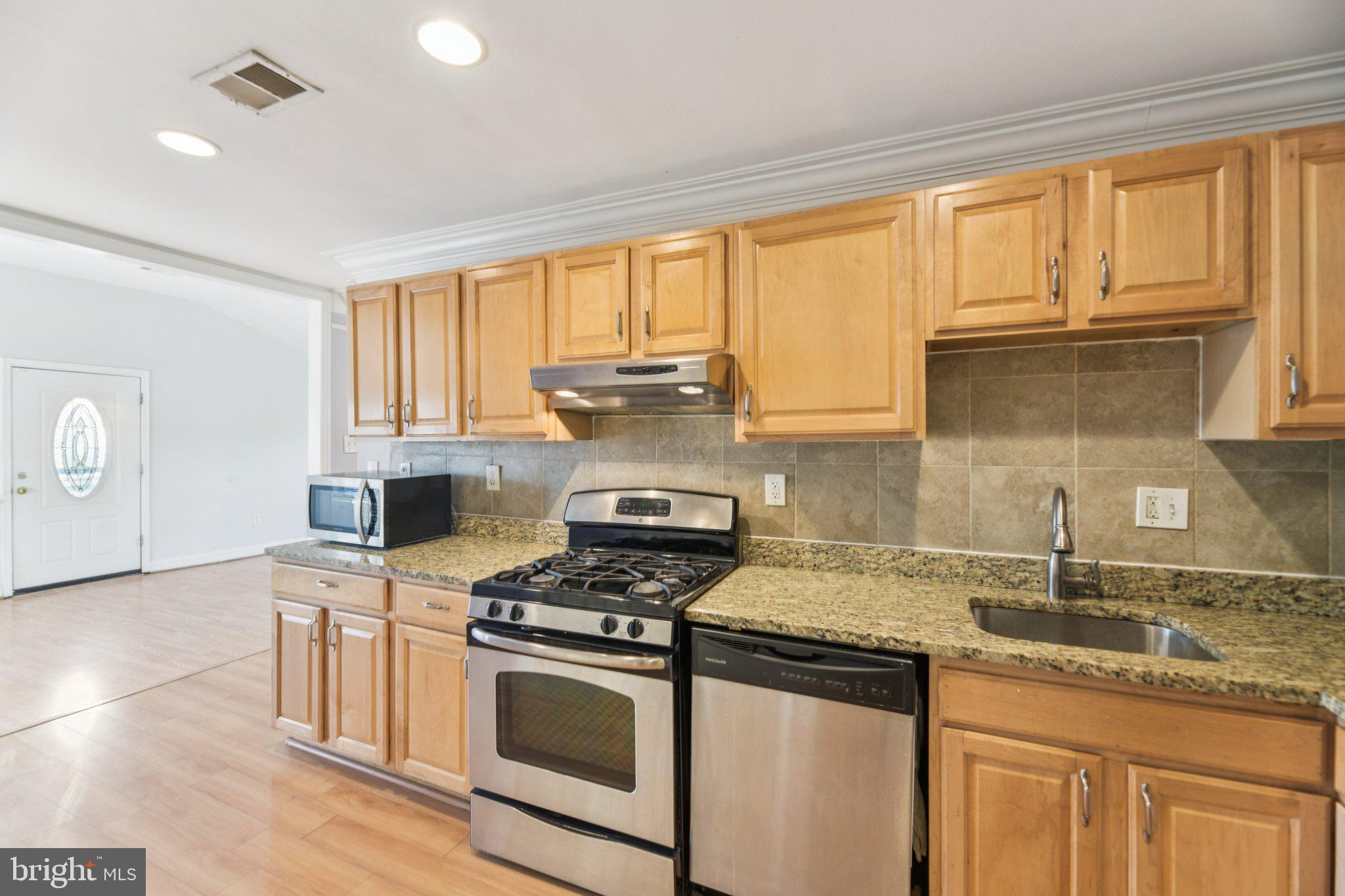 HUNTERS MILL ESTATES - Residential