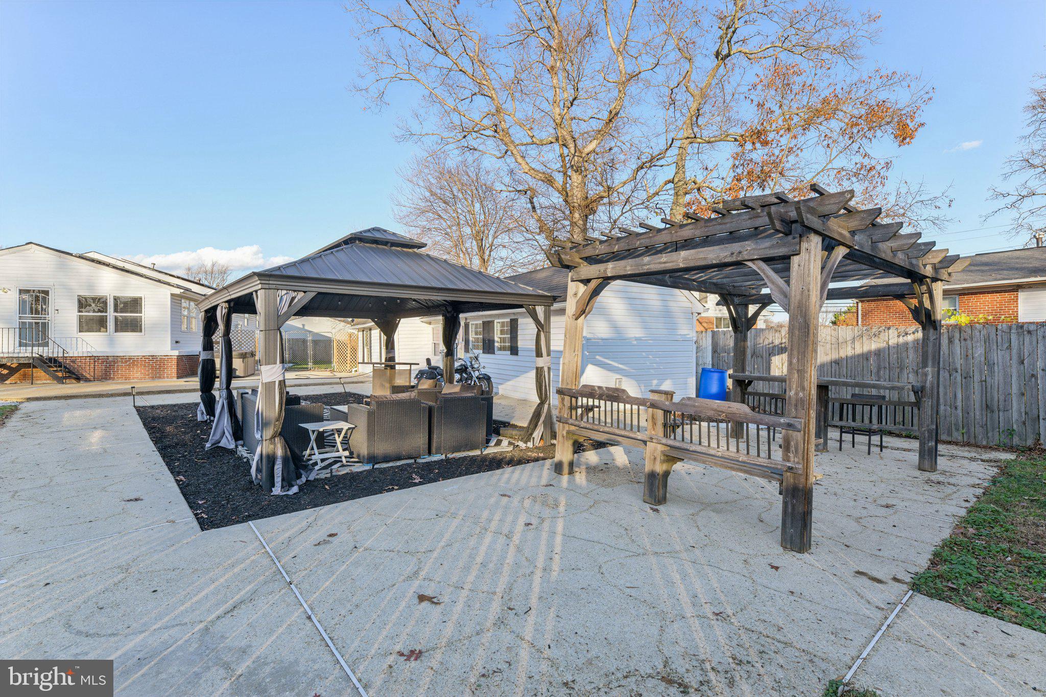 HUNTERS MILL ESTATES - Residential