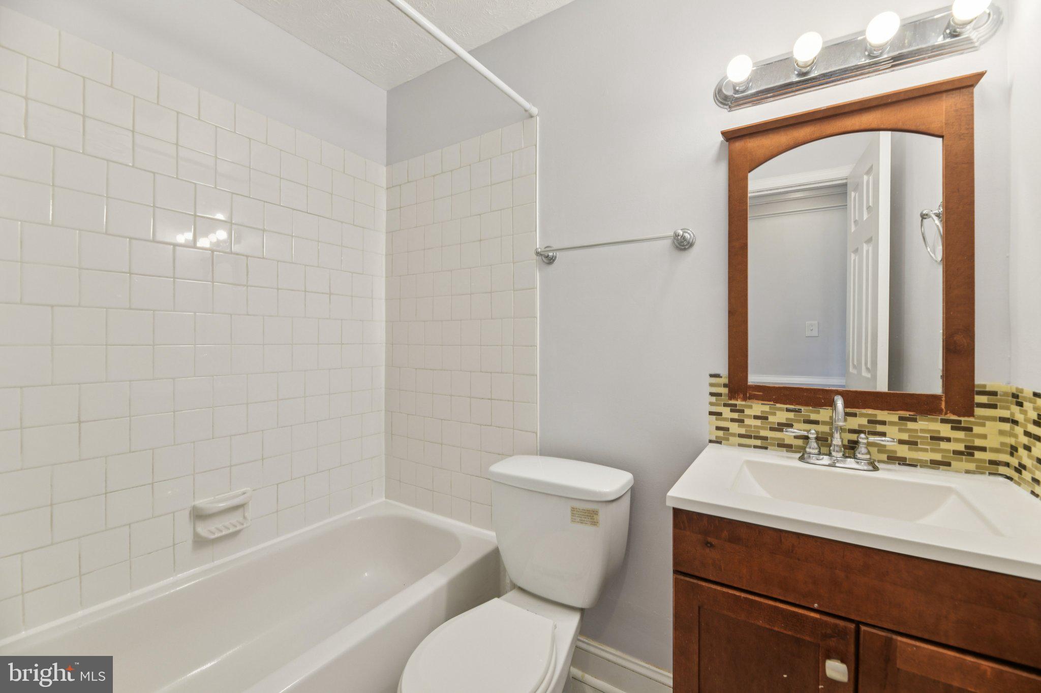 HUNTERS MILL ESTATES - Residential