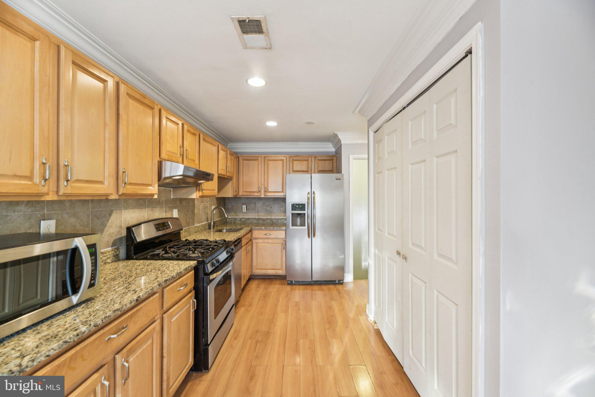 HUNTERS MILL ESTATES - Residential