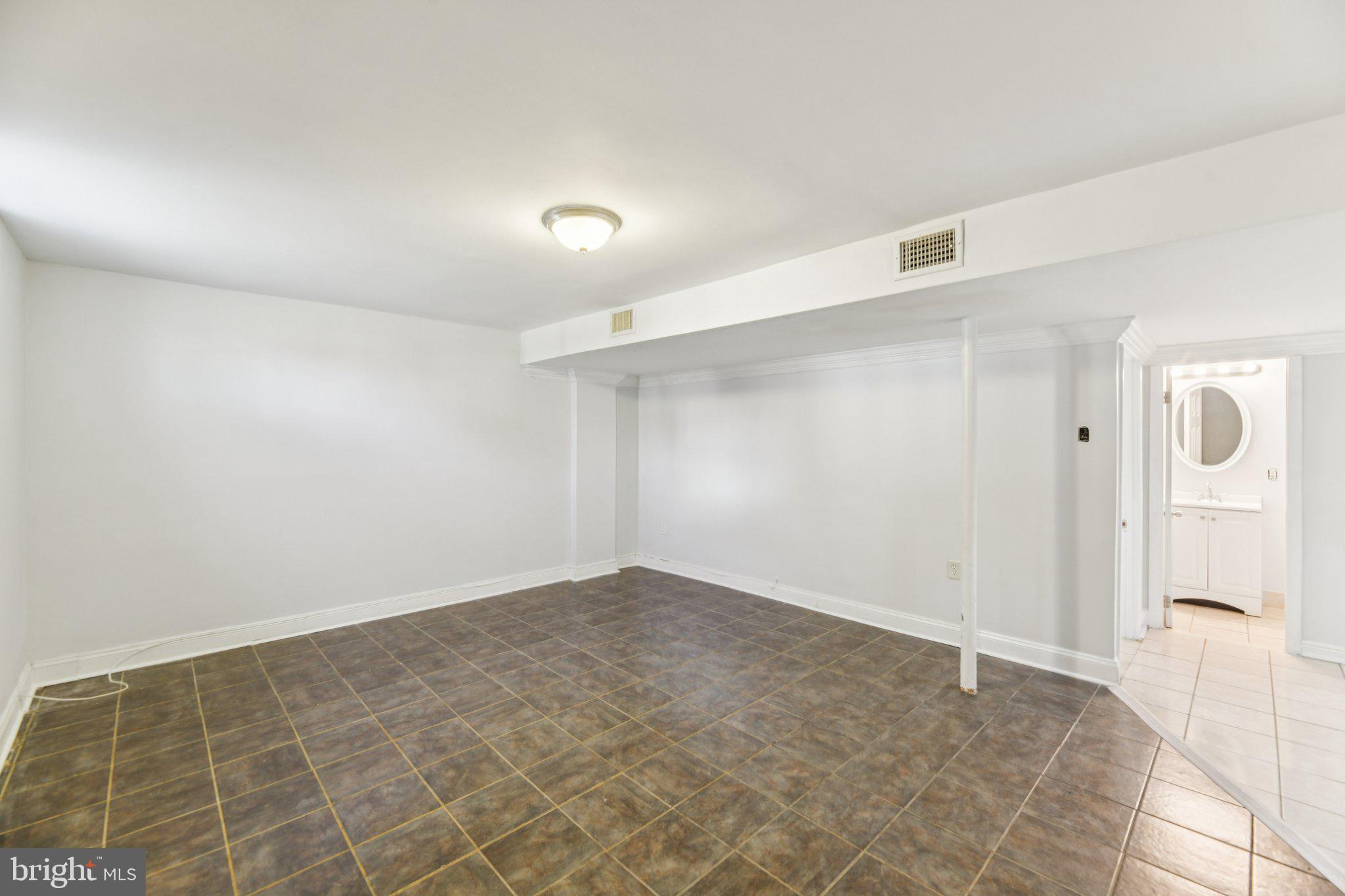 HUNTERS MILL ESTATES - Residential