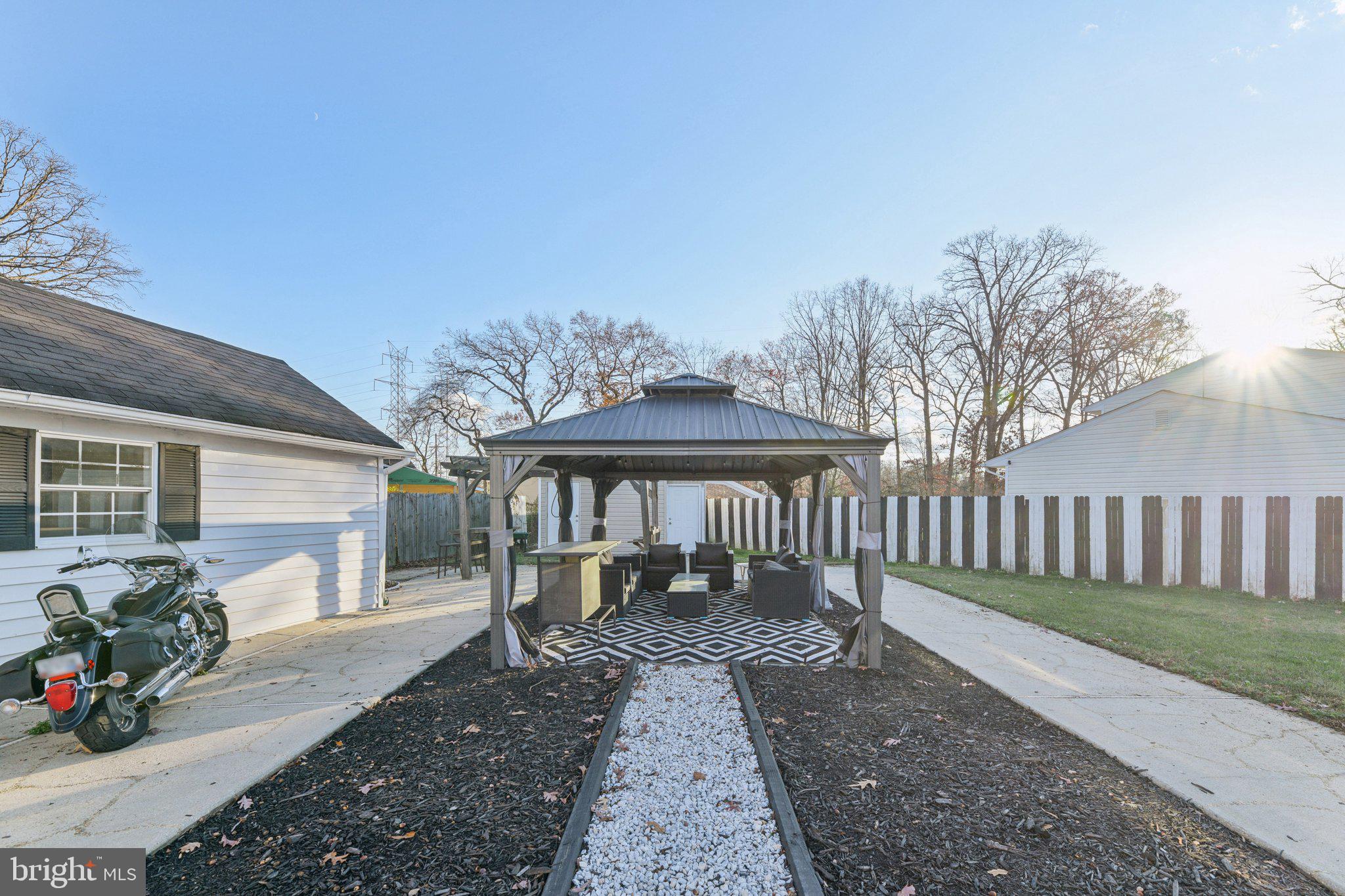 HUNTERS MILL ESTATES - Residential