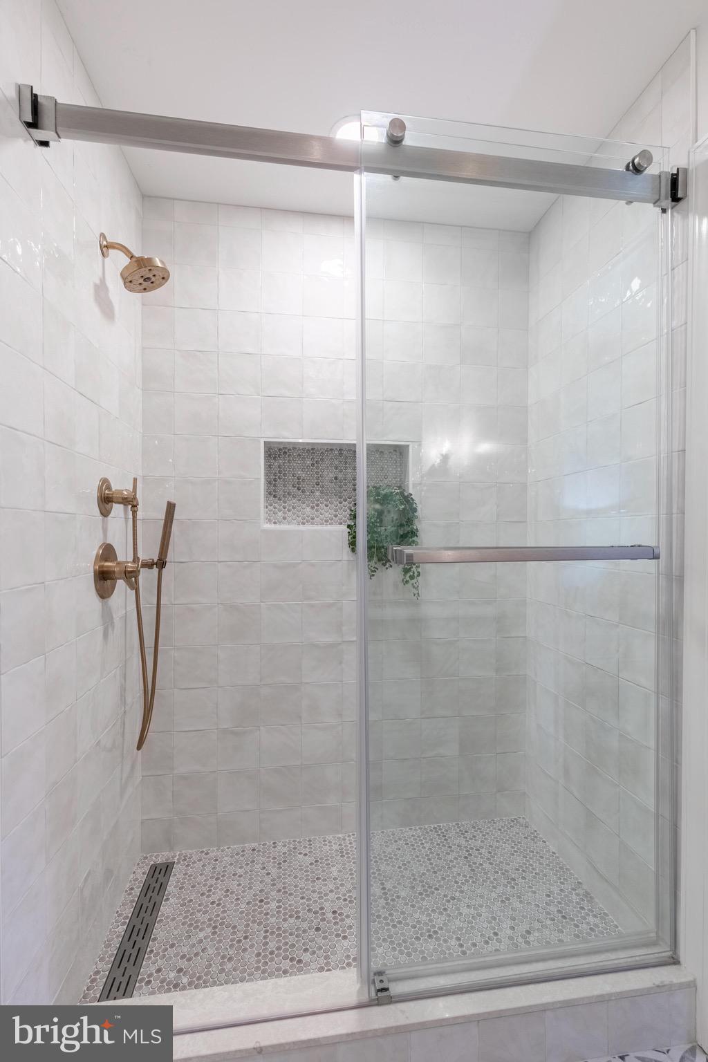 EVERETT LAND - Residential