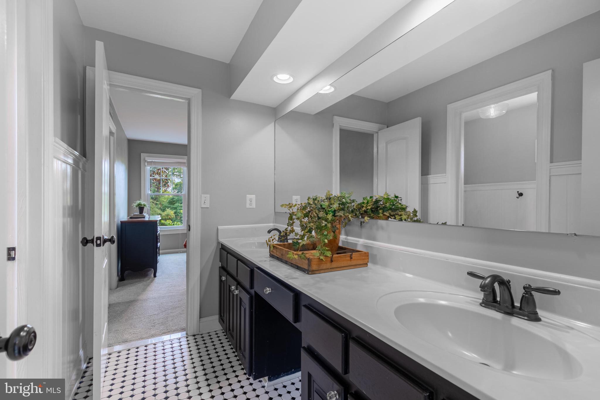 EVERETT LAND - Residential