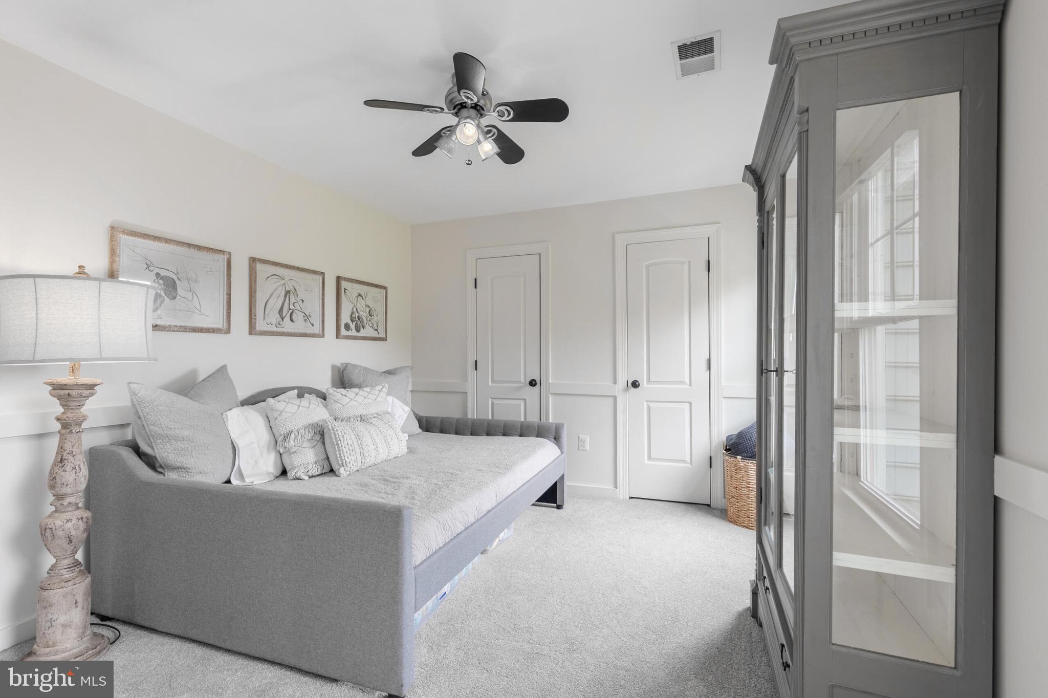 EVERETT LAND - Residential