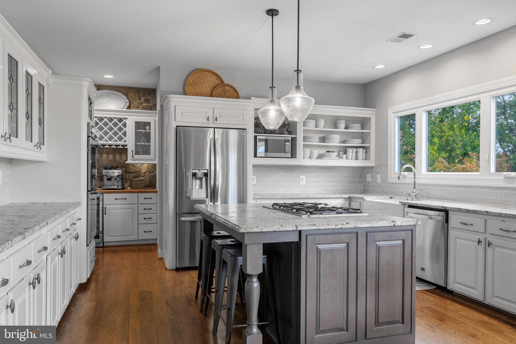 EVERETT LAND - Residential