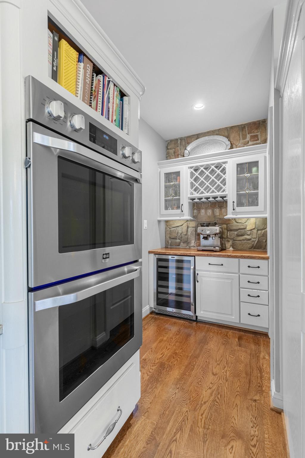 EVERETT LAND - Residential