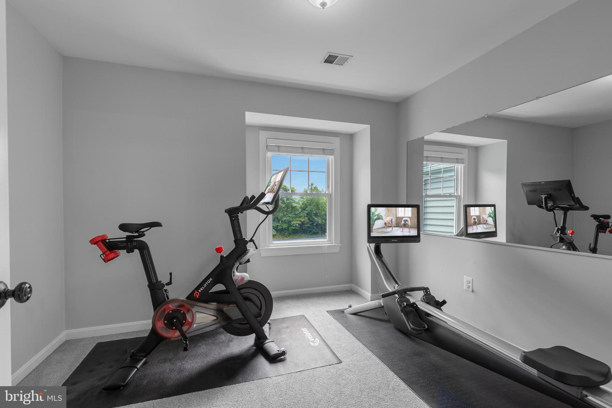 EVERETT LAND - Residential