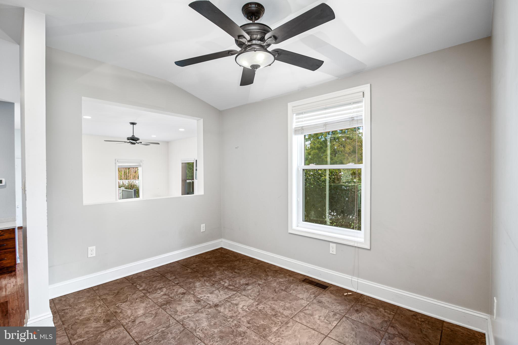 EASTON - Residential Lease