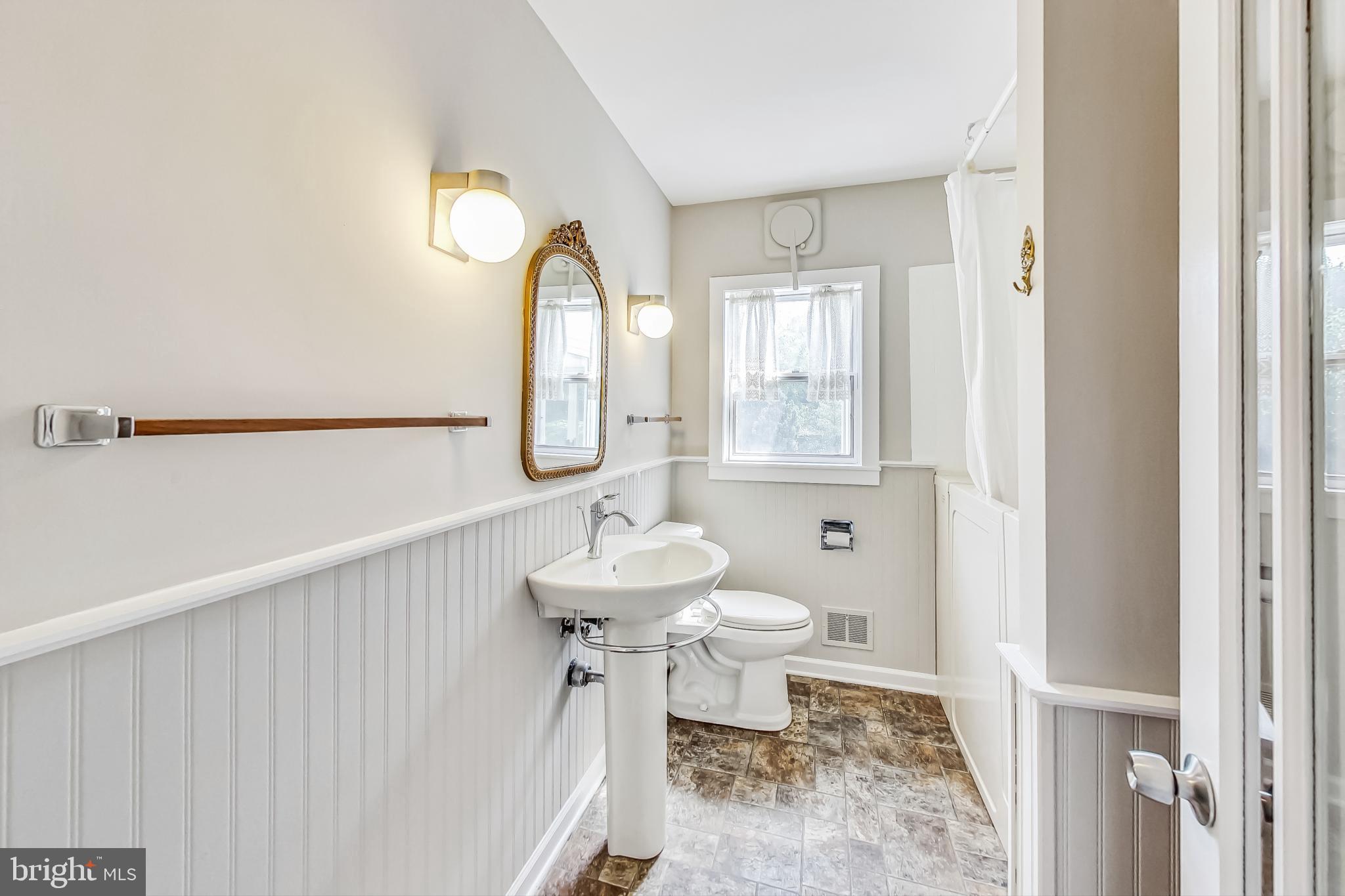 WORTHINGTON - Residential