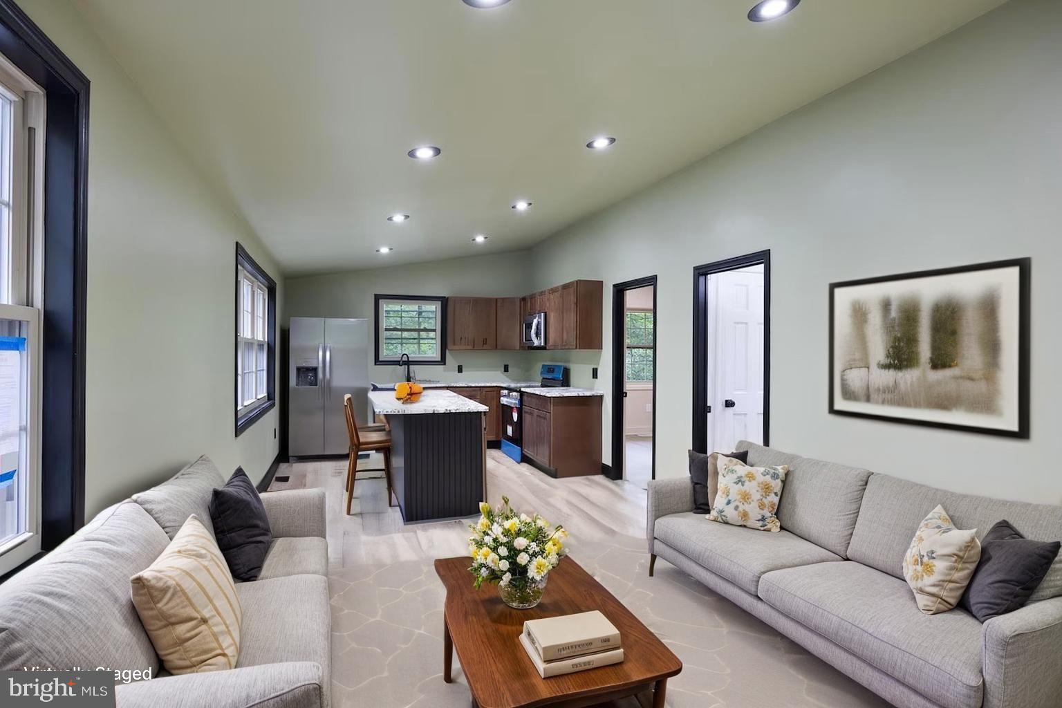 MT FALLS PARK - Residential