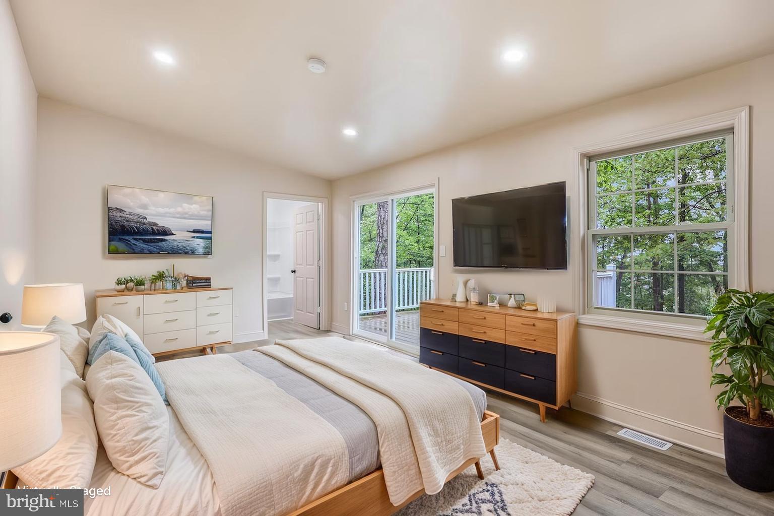 MT FALLS PARK - Residential