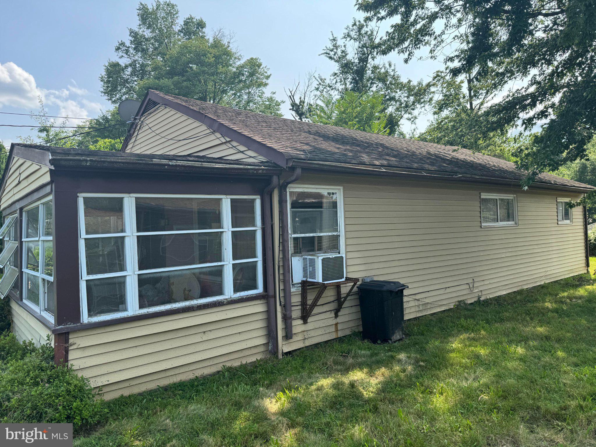11 DORSET DRIVE