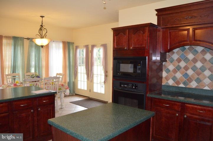 SUNRISE ESTATES - Residential