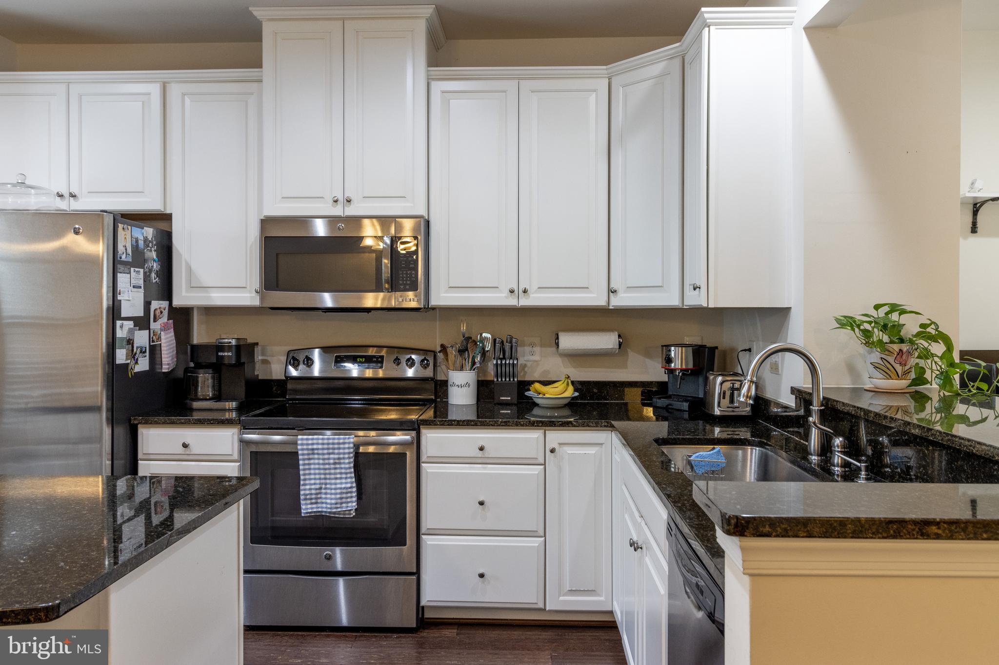 O'DONNELL SQUARE - Residential Lease