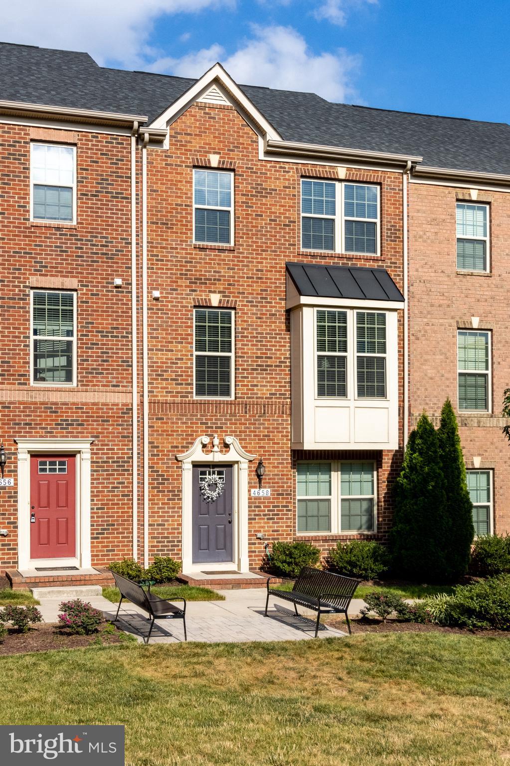 O'DONNELL SQUARE - Residential Lease