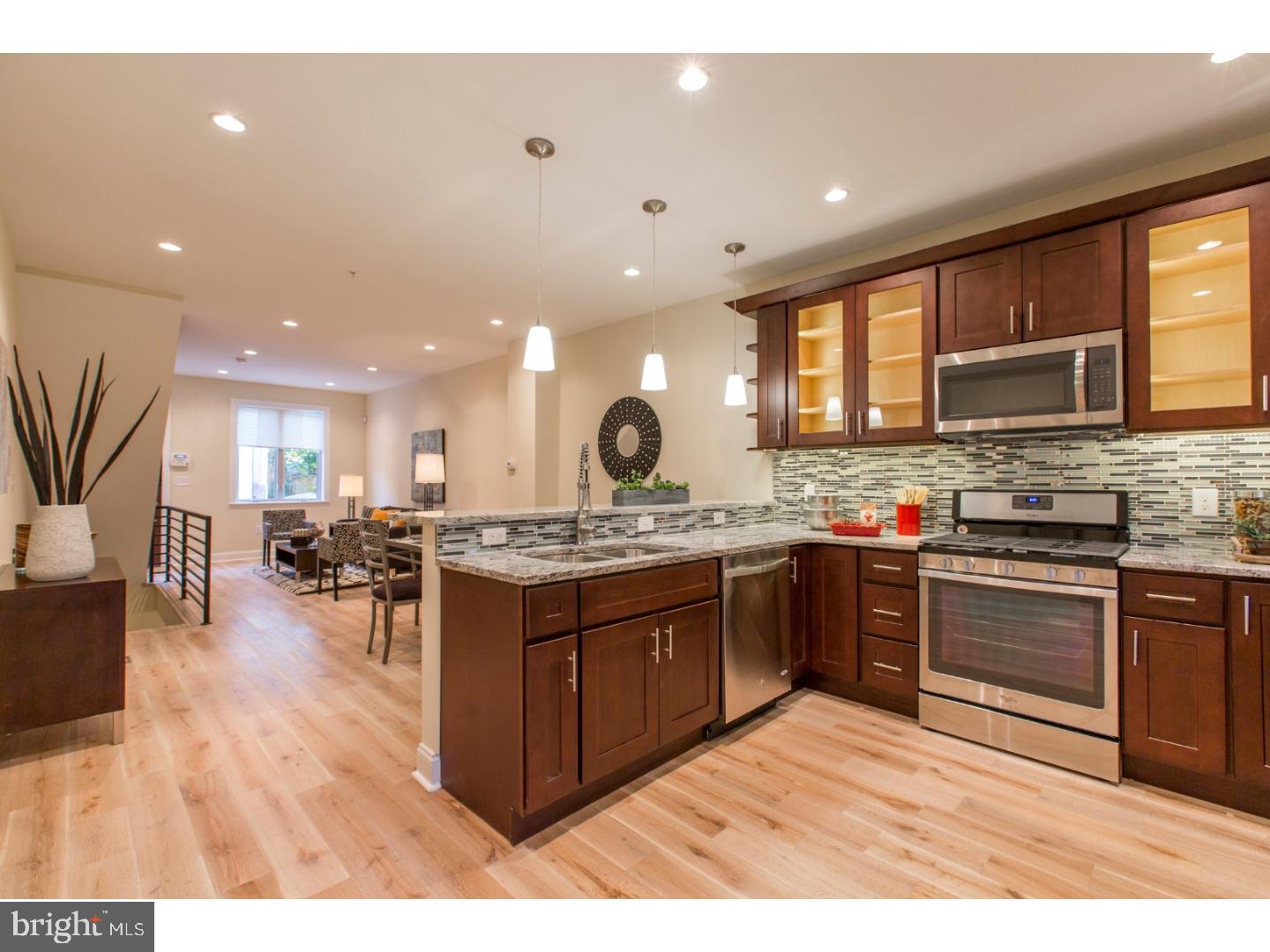 POINT BREEZE - Residential