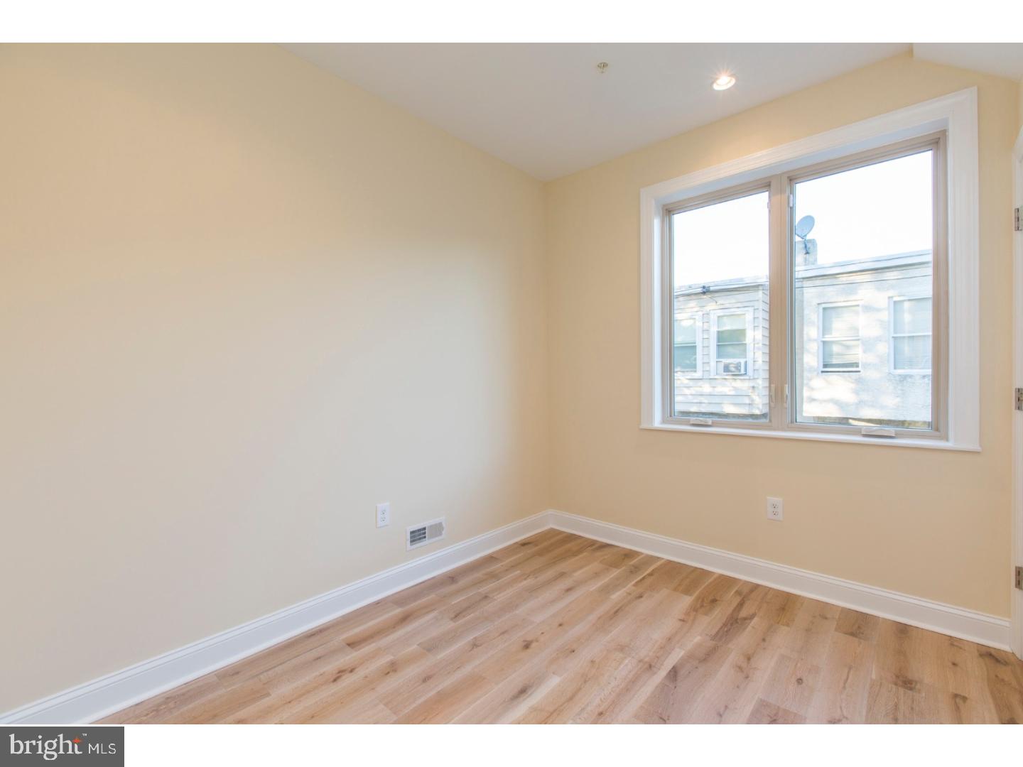 POINT BREEZE - Residential