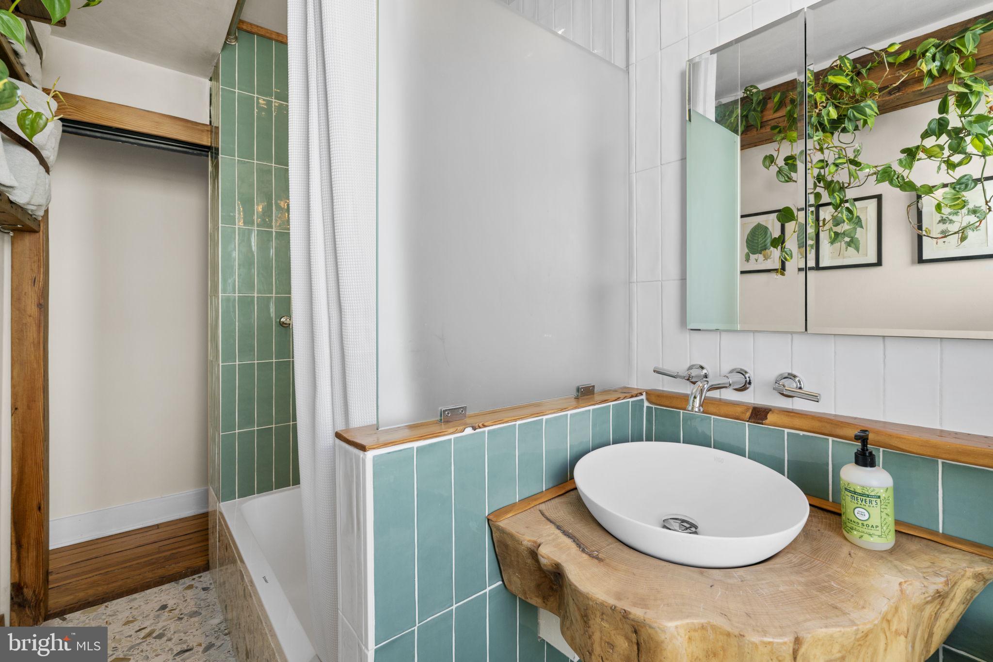 HAMPDEN HISTORIC DISTRICT - Residential