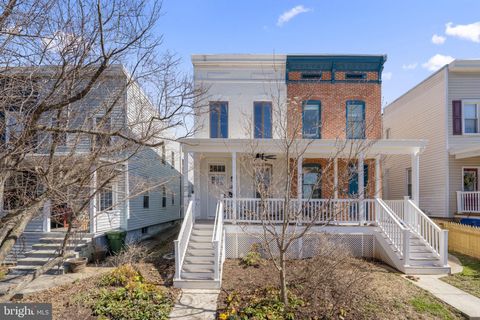 Townhouse For Sale - 3819 Hickory Avenue<br/> BALTIMORE, MD 21211
