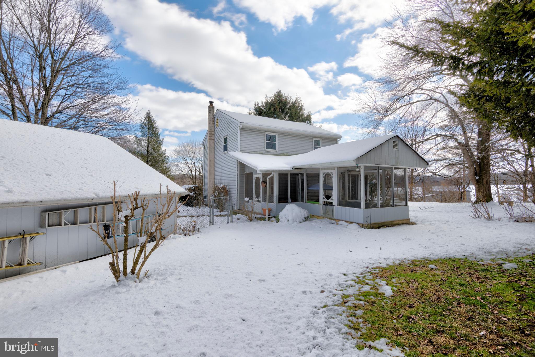 HUNTING HILLS - Residential